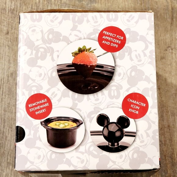 NIB Disney Kitchen Mickey Mouse Mini Crock Pot - Picture 7 of 7